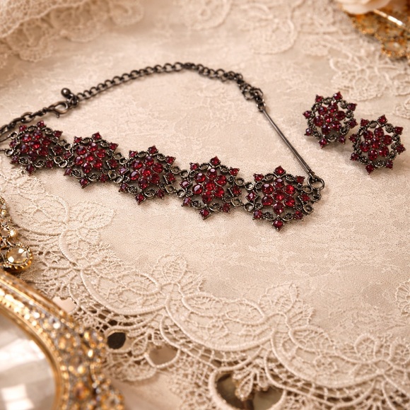 Vintage-Inspired Silver and Red Necklace Set